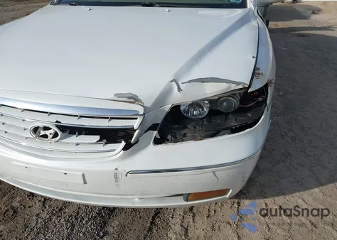 2008 Hyundai Azera Limited z USA, uszkodzony, nr VIN KMHFC46F98A257616